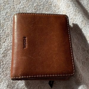 Women’s Fossil Leather Wallet